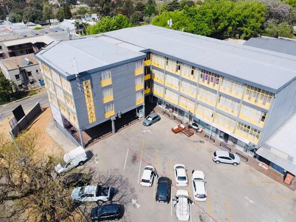 3 019  m² Commercial space