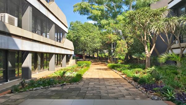 283  m² Office Space