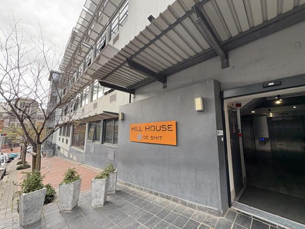 415  m² Commercial space