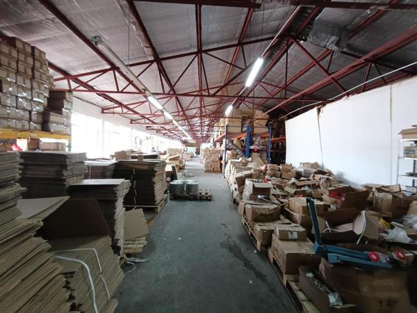 1 061  m² Industrial space