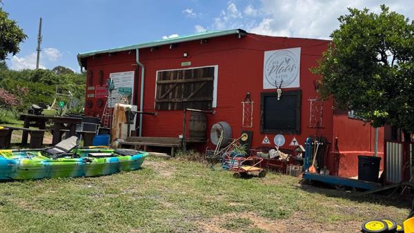 6 000  m² Commercial space