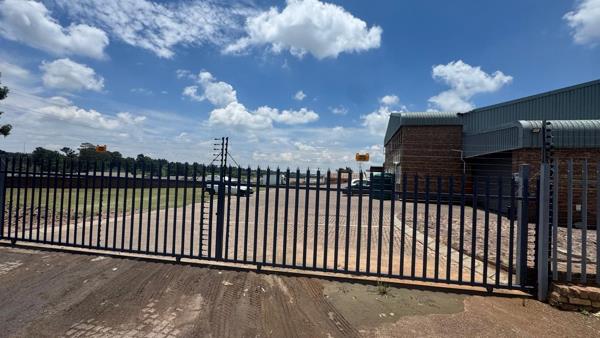 4 000  m² Industrial space