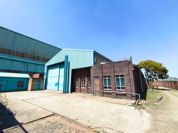 1 000  m² Industrial space