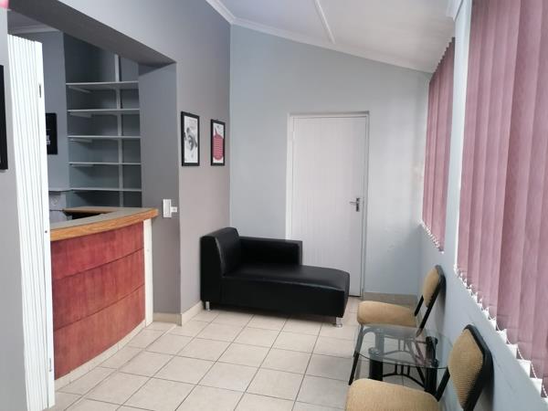 272  m² Commercial space