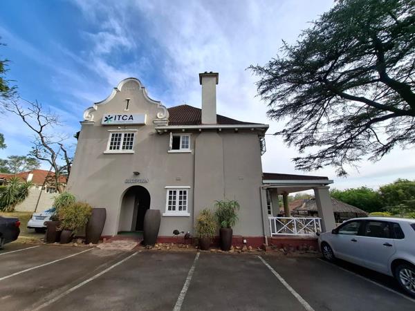 1 979  m² Commercial space