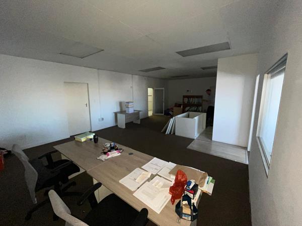 89  m² Commercial space