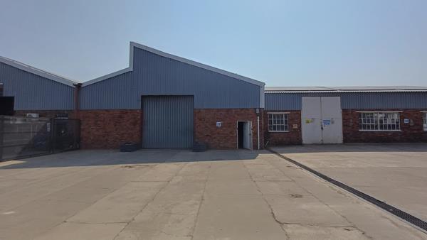 871 m² Industrial space