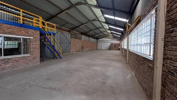 460  m² Industrial space
