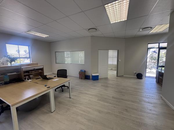 91  m² Commercial space