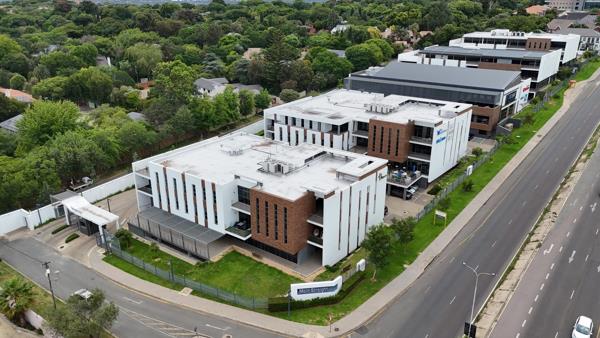 208  m² Commercial space