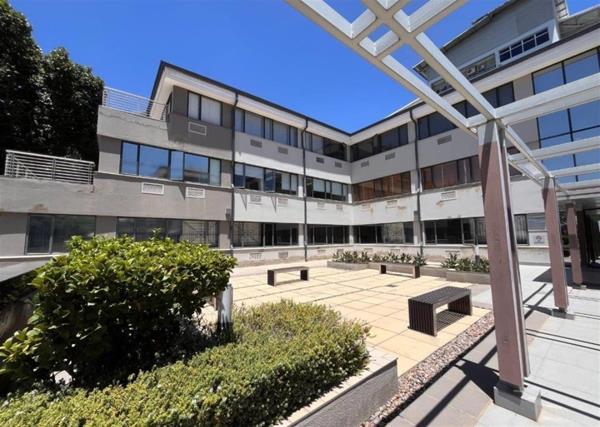 208  m² Office Space