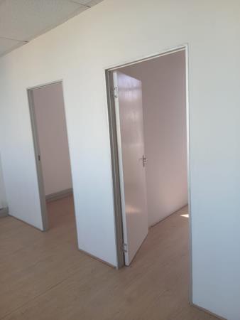 28  m² Office Space