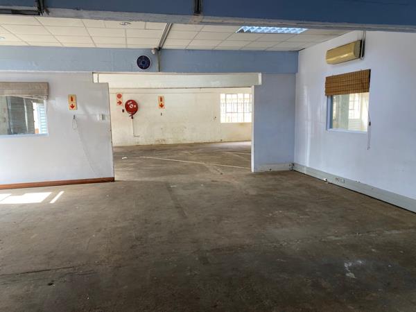 551  m² Industrial space