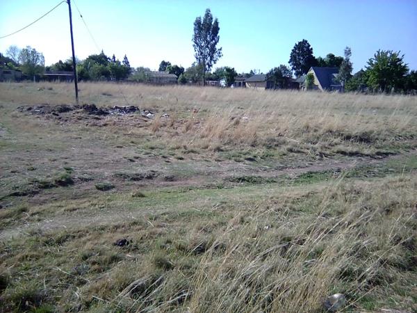1 476 m² Land