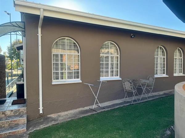 1 Bedroom Garden Cottage