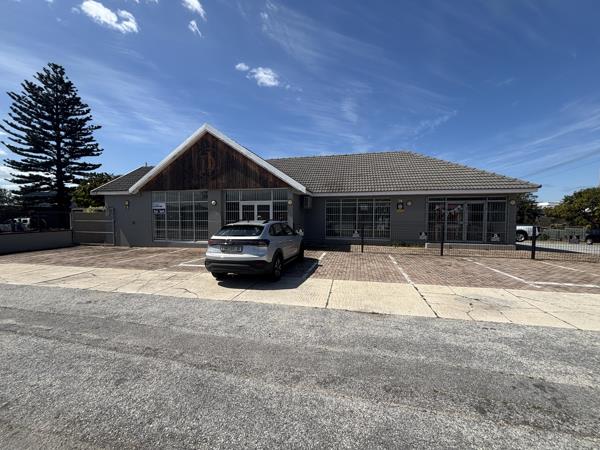 220  m² Commercial space