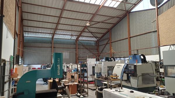 543  m² Industrial space