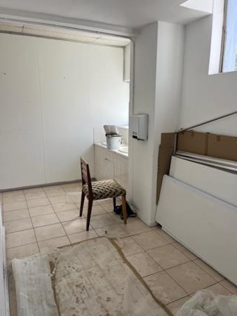 101  m² Industrial space