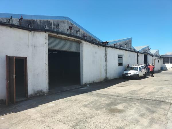 716  m² Industrial space