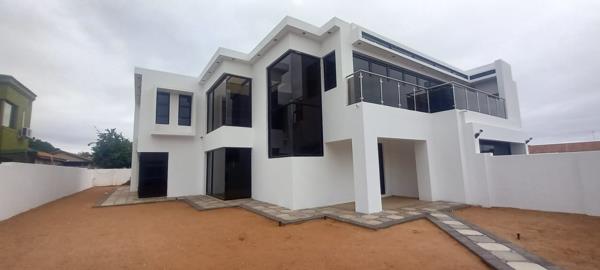 6 Bedroom House