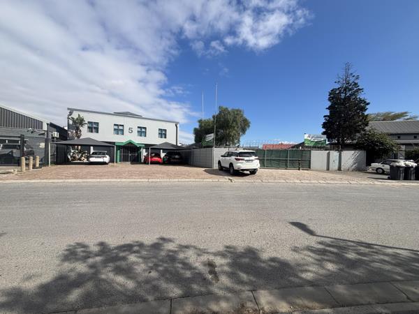 815  m² Industrial space