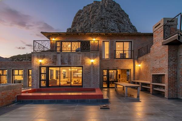 5 Bedroom House
