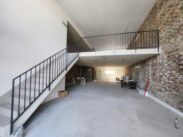 229  m² Commercial space