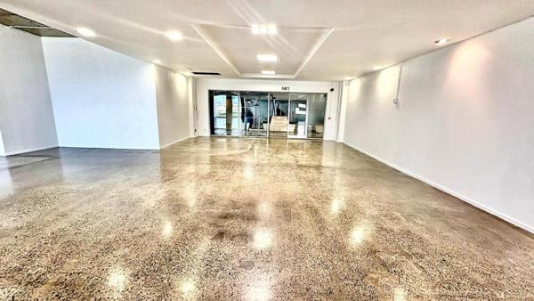 350  m² Office Space