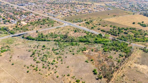 4.9 ha Land
