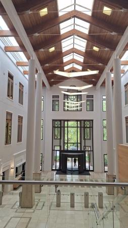 1 677  m² Office Space