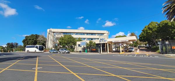 403  m² Office Space