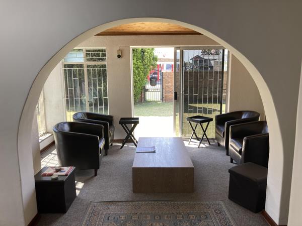 217  m² Commercial space