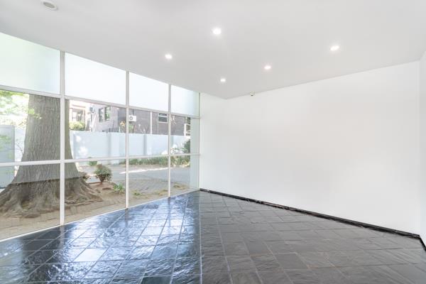 440  m² Office Space