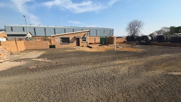 19 000  m² Industrial space