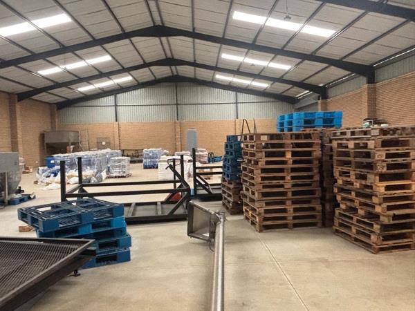 800  m² Industrial space