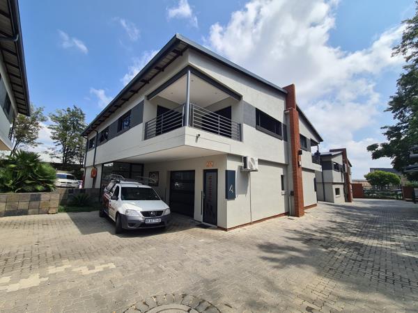 240 m² Commercial space