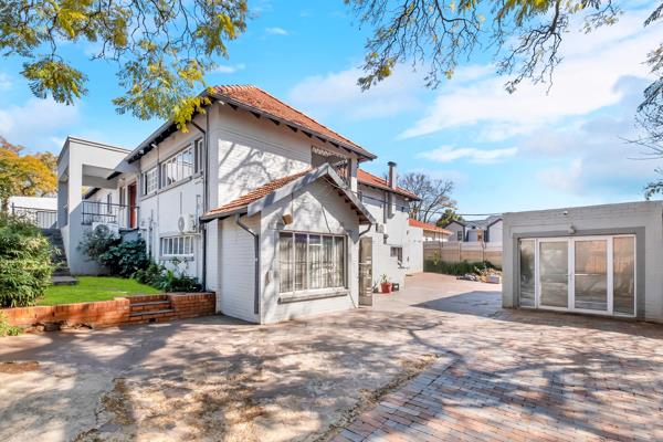 300  m² Commercial space