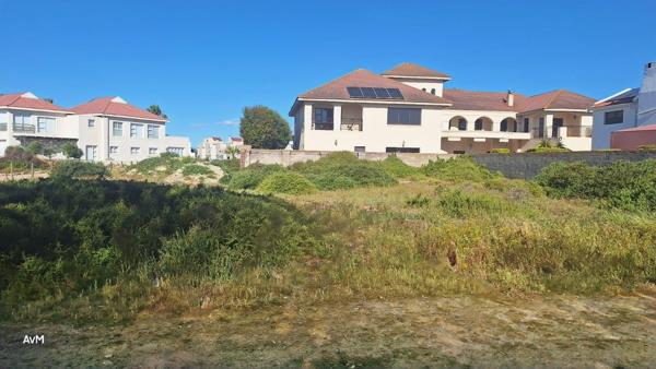 824 m² Land