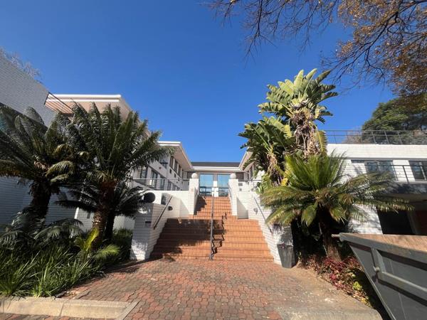 563  m² Office Space