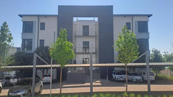 1 210 m² Office Space