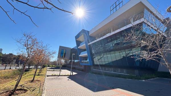 3 438  m² Commercial space