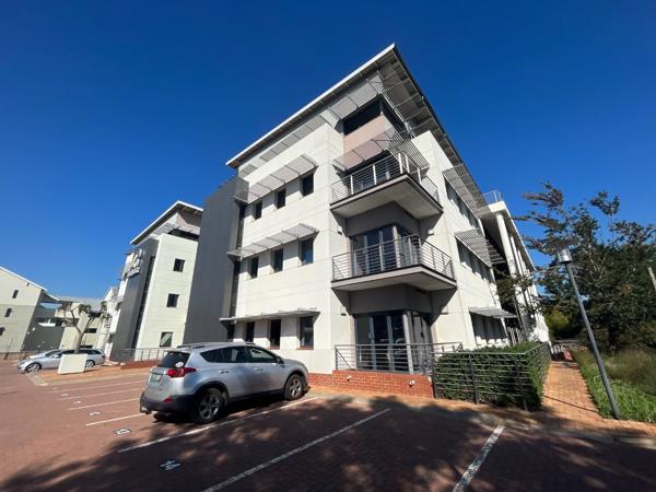 566  m² Office Space