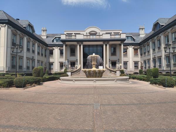 513  m² Commercial space