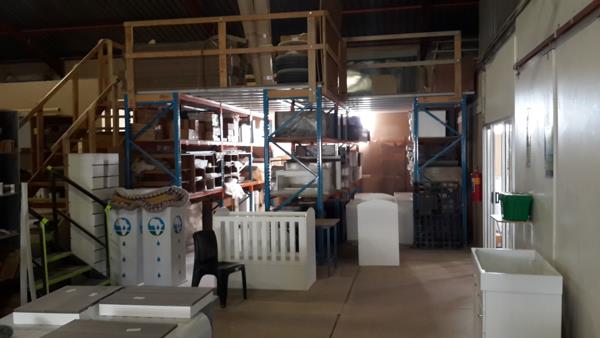 940 m² Industrial space