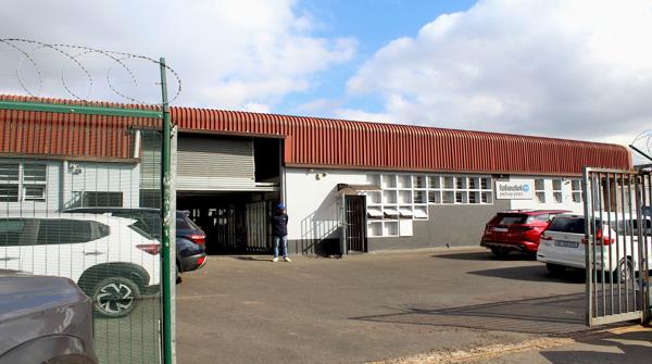 411  m² Retail Space