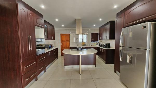 5 Bedroom House