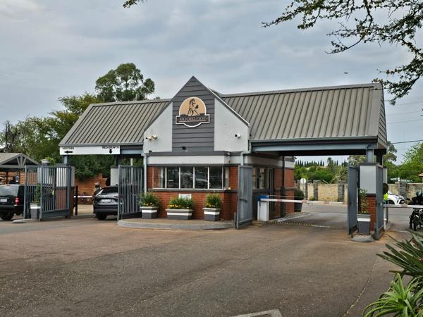 18.7  m² Commercial space