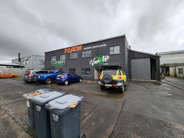 813  m² Industrial space