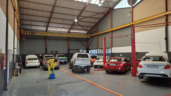 543  m² Industrial space