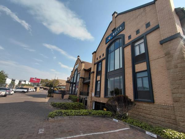 752  m² Commercial space